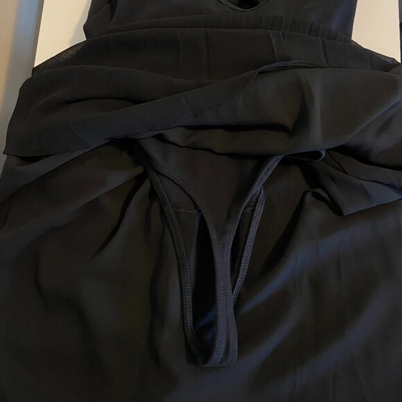 Wilfred/Aritzia Daphnee Dress in Black - Picture 10 of 13